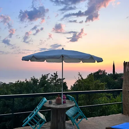 Bed & Breakfast Suleymans Garden Faralya