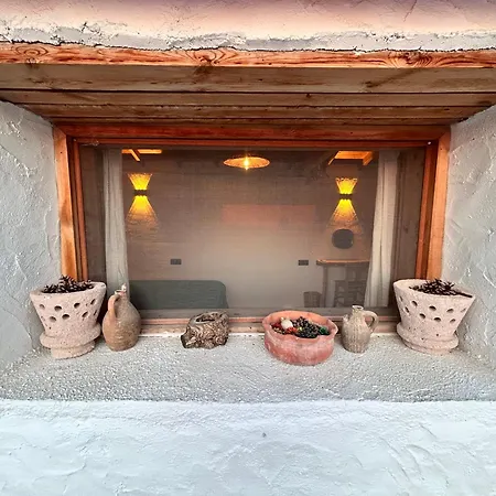 Suleymans Garden B&B 파랄리아